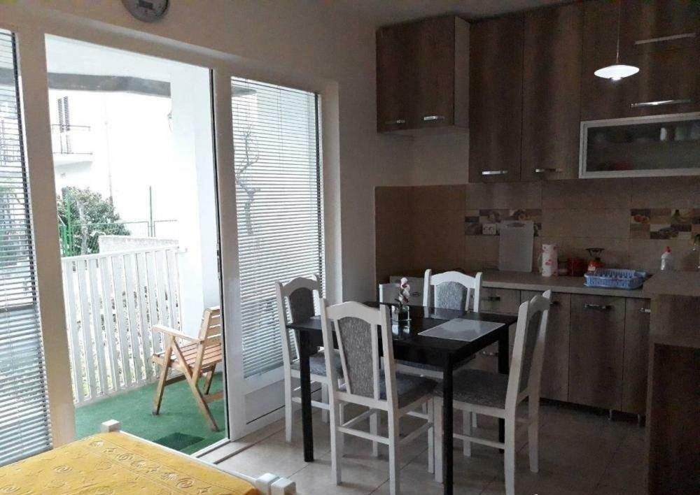 Apartment Iva Bijela Eksteriør billede
